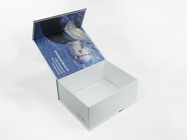 Clamshell Box